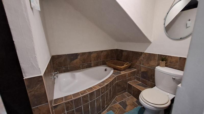 4 Bedroom Property for Sale in Stilbaai Wes Western Cape